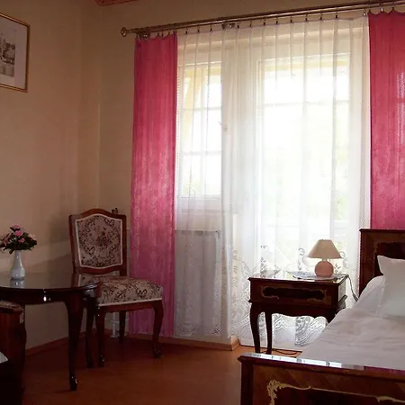 Aeroport Hotel 3*